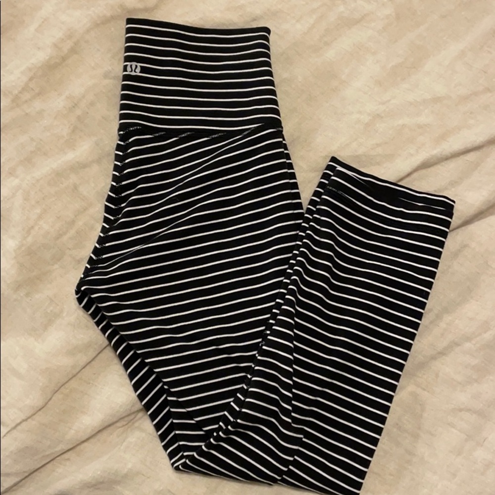 Lululemon wunder under (6) 25”